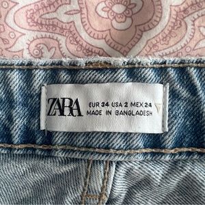 Zara Like New Ripped Jeans